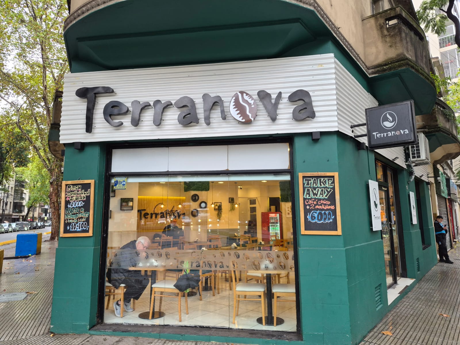 Fachada Real Café Terranova
